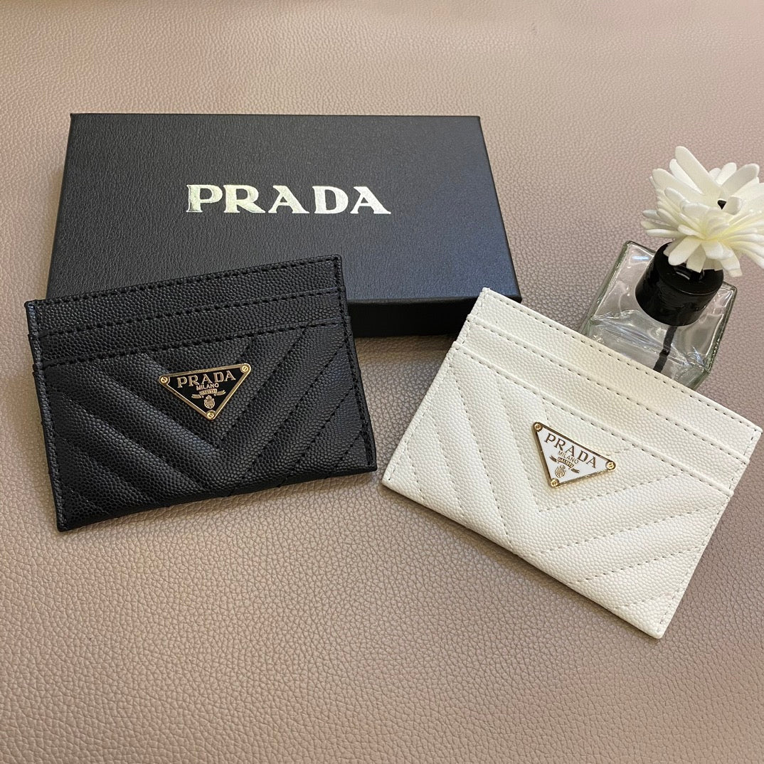 Chic Parad Lady Card Holder – Perfect Accessory for Modern Women