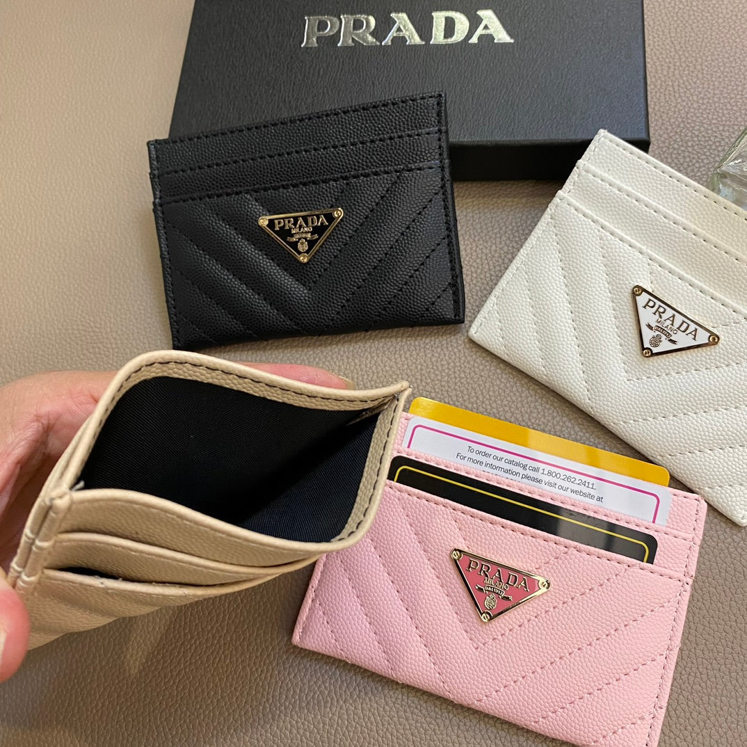 Chic Parad Lady Card Holder – Perfect Accessory for Modern Women