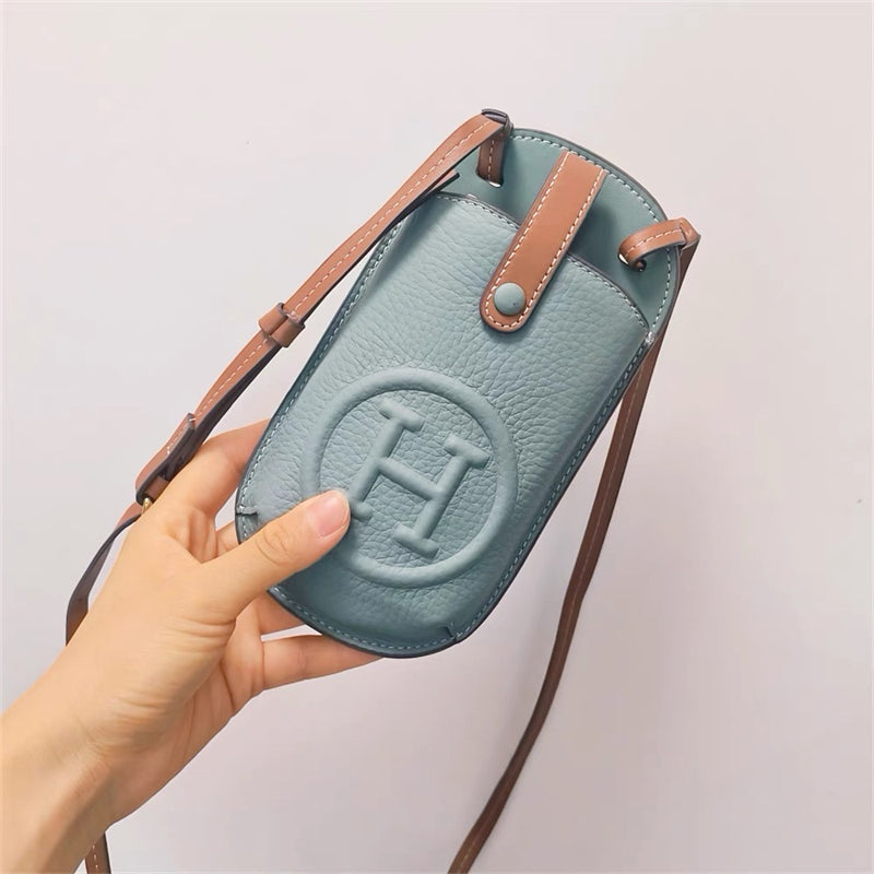 Universal Structured Crossbody Phone Bag product image 7 | Easy-Cases
