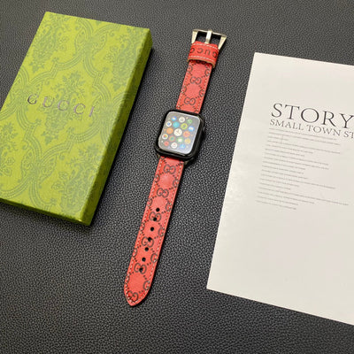 Close-Up of GUCCI Apple Watch Band Featuring Iconic Design