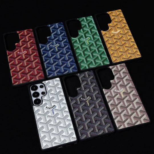 White Chevron Magnetic Galaxy Case product image 4 | Easy-Cases