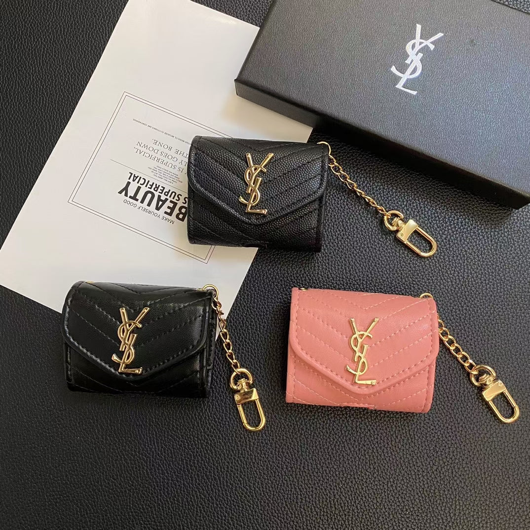 Luxury Quilted AirPods Case with Gold Chain