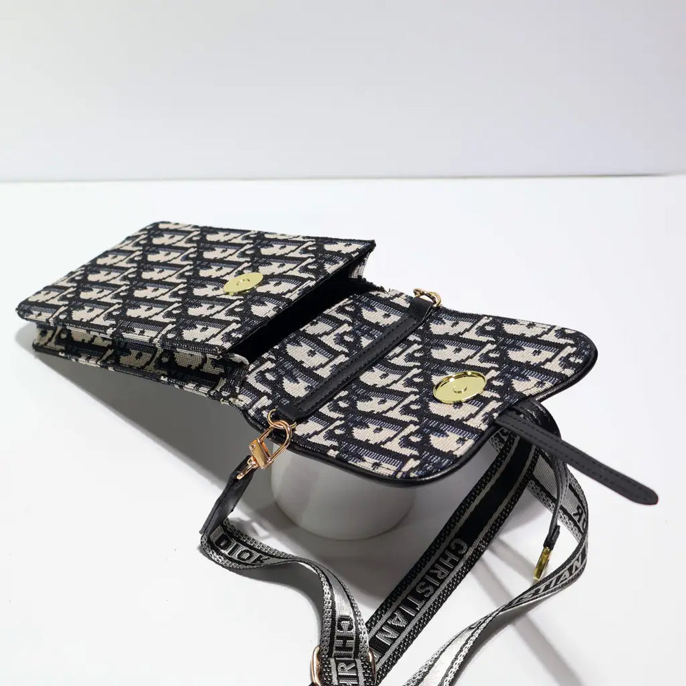 Textured Vertical Phone and Card Bag product image 2 | Easy-Cases
