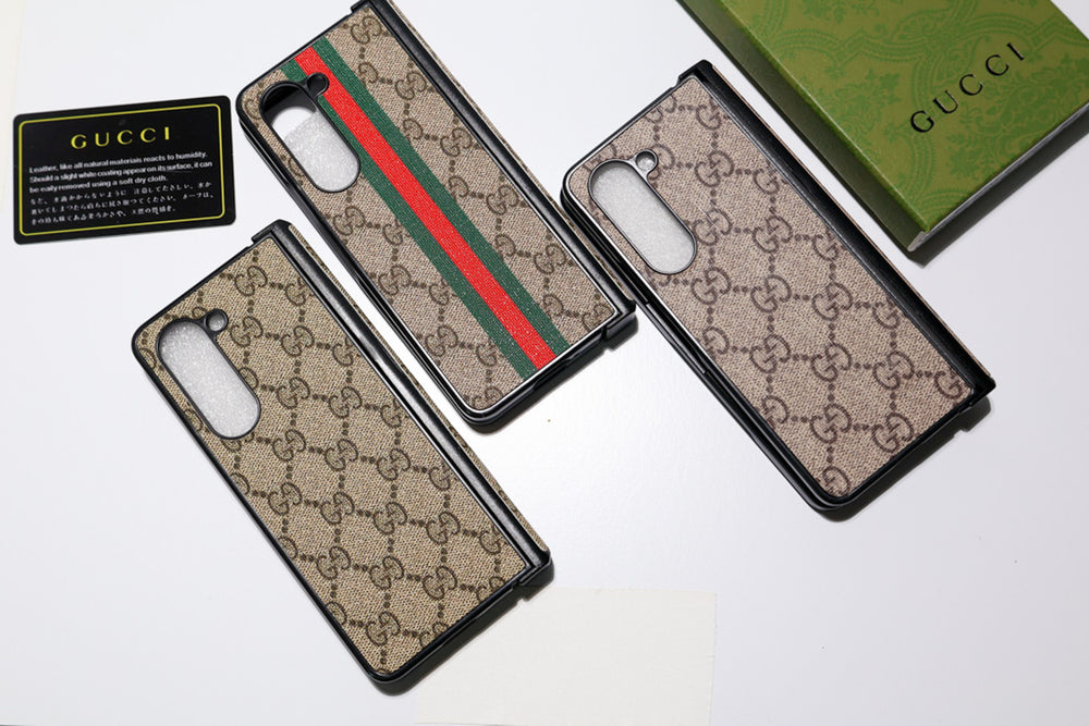 Classic Pattern Z Fold Case product image 2 | Easy-Cases