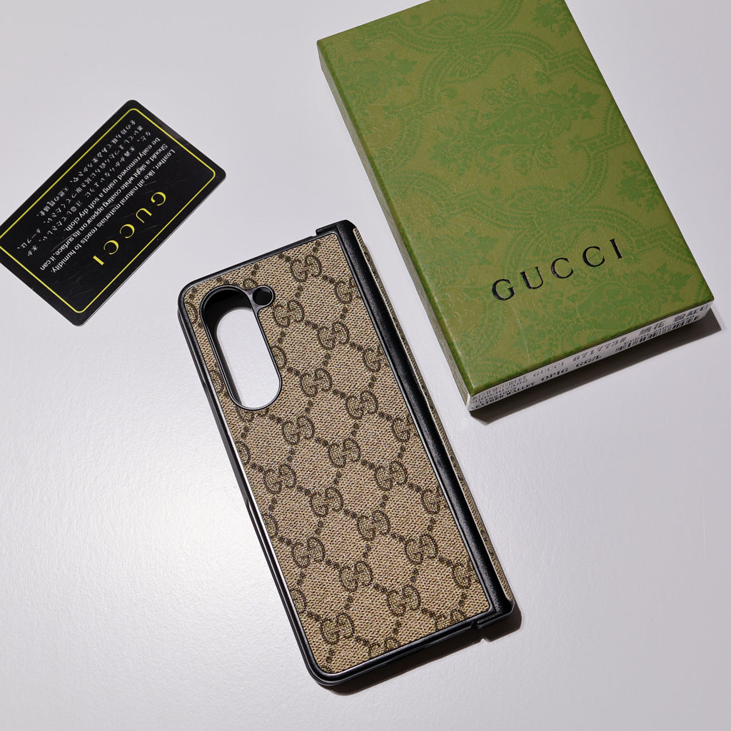 Classic Pattern Z Fold Case product image 3 | Easy-Cases