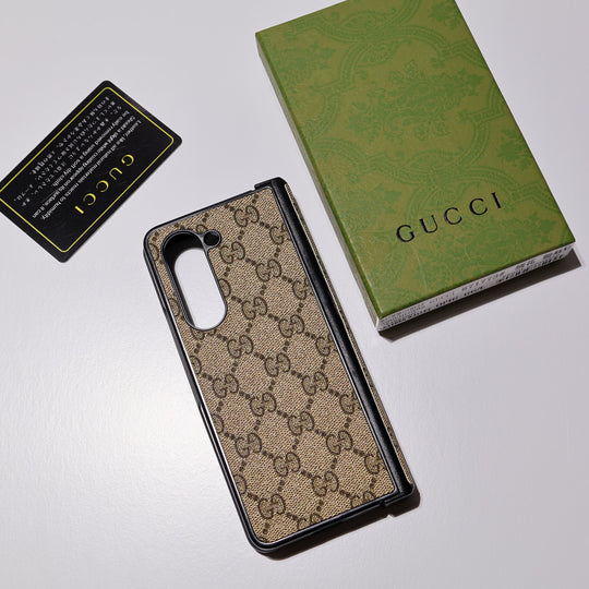 Classic Pattern Z Fold Case product image 3 | Easy-Cases