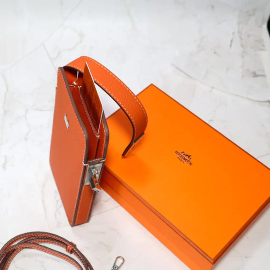Structured Universal Phone Bag product image 5 | Easy-Cases