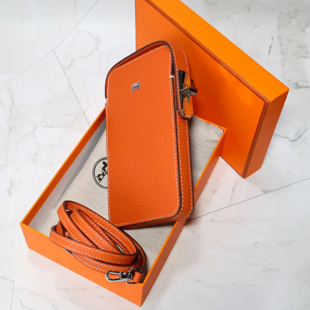 Structured Universal Phone Bag product image 7 | Easy-Cases