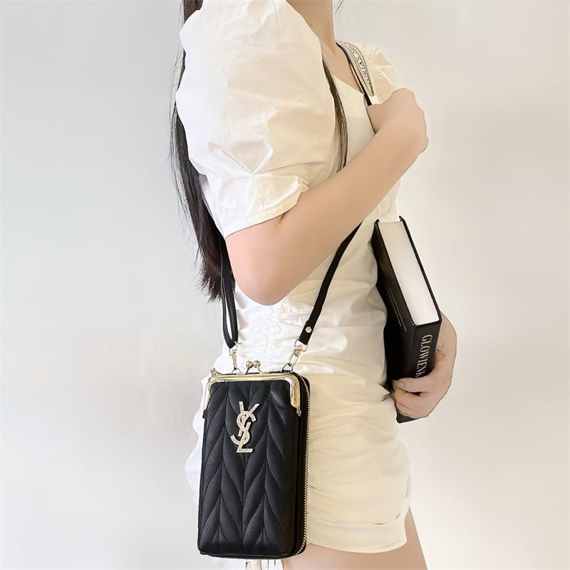 Quilted Envelope Crossbody Phone Bag product image 3 | Easy-Cases