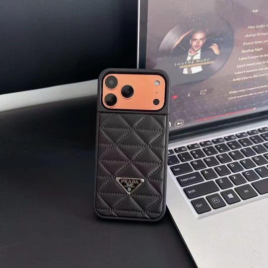 Triangle Quilted iPhone Case - product image 2 | Easy-Cases