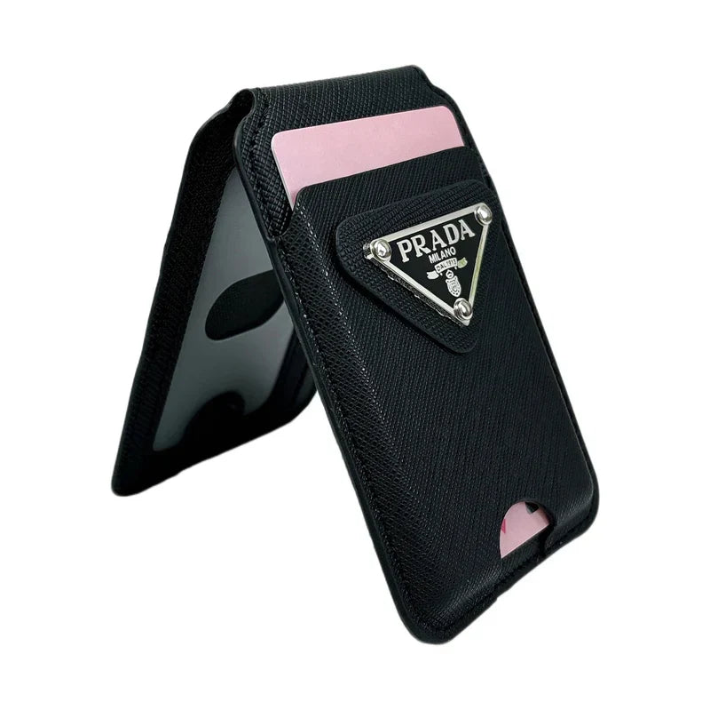 Crossgrain Magnetic Wallet Stand product image 2 | Easy-Cases