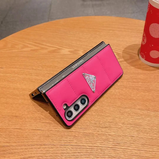 Puffer Z Fold Case product image 3 | Easy-Cases