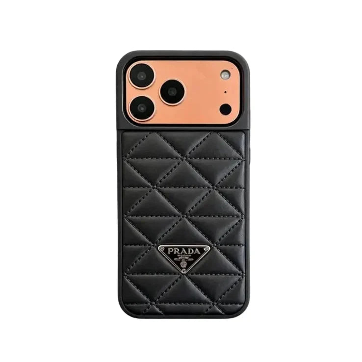 Triangle Quilted iPhone Case - iPhone 18 Pro Max - Black | Easy-Cases
