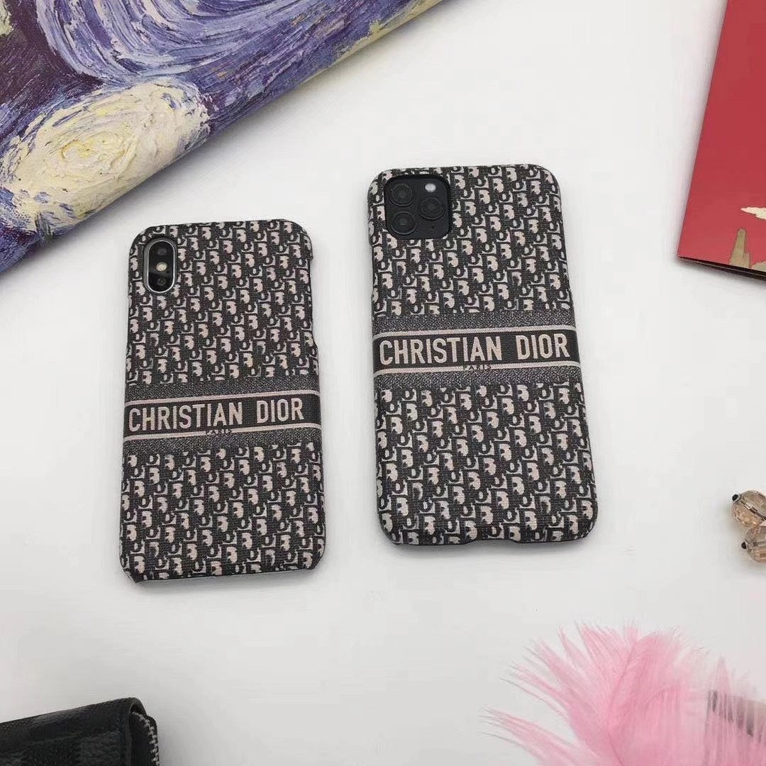 Exquisite design details on the Dior Luxury Phone Case for iPhone &amp; Samsung