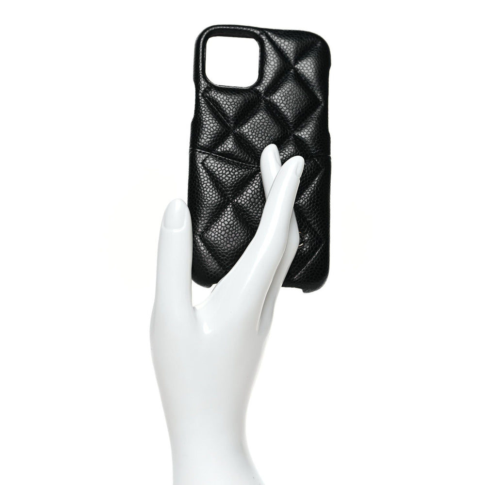 Black Quilted iPhone Case - product image 2 | Easy-Cases