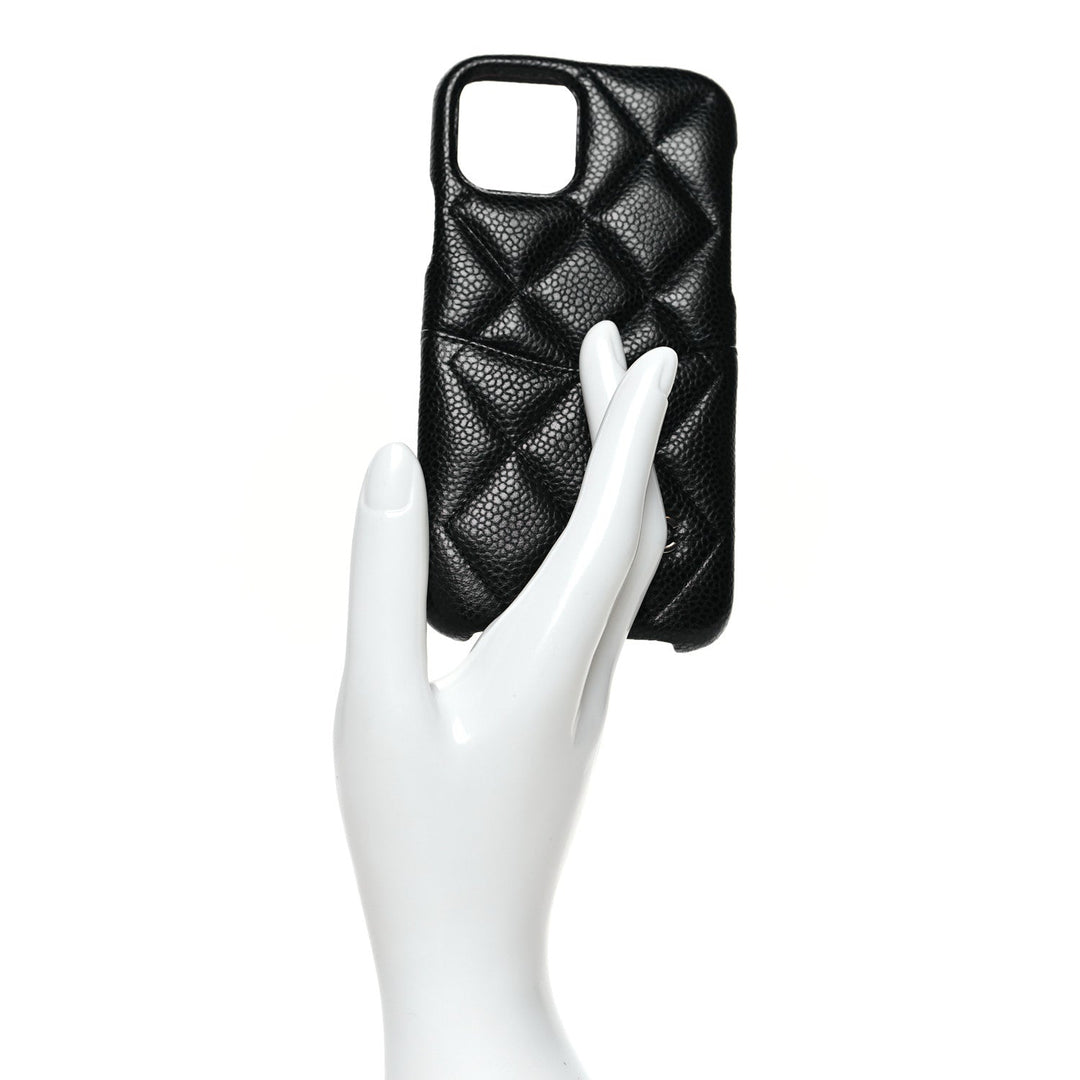 Black Quilted iPhone Case - product image 2 | Easy-Cases
