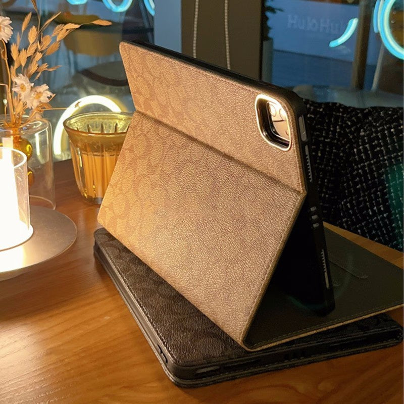 Classic Signature Pattern iPad Case product image 4