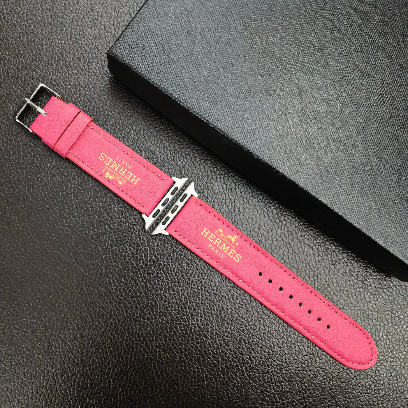 Hermes-inspired band for Apple Watch in a classic design